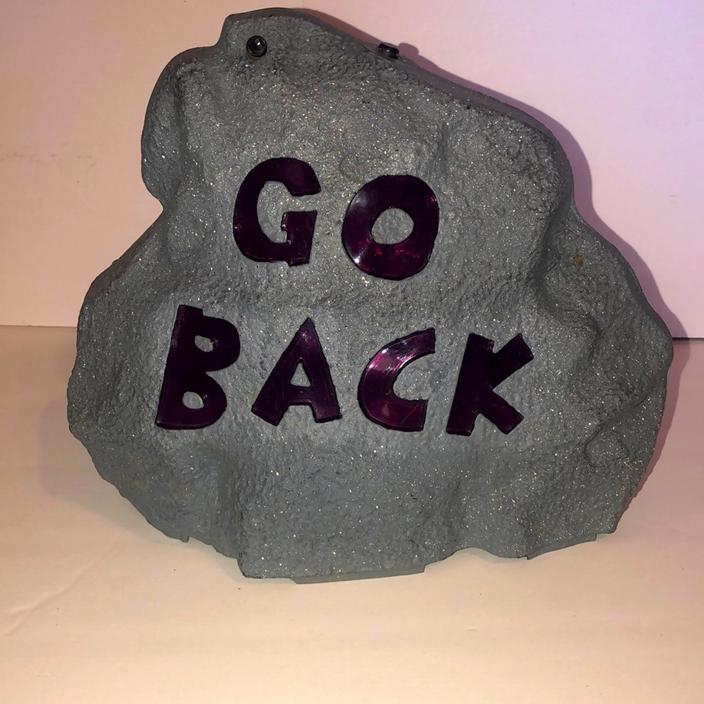 Gemmy GO BACK Haunted Rock Lights & Sounds RETIRED Stone Halloween WORKS GREAT!